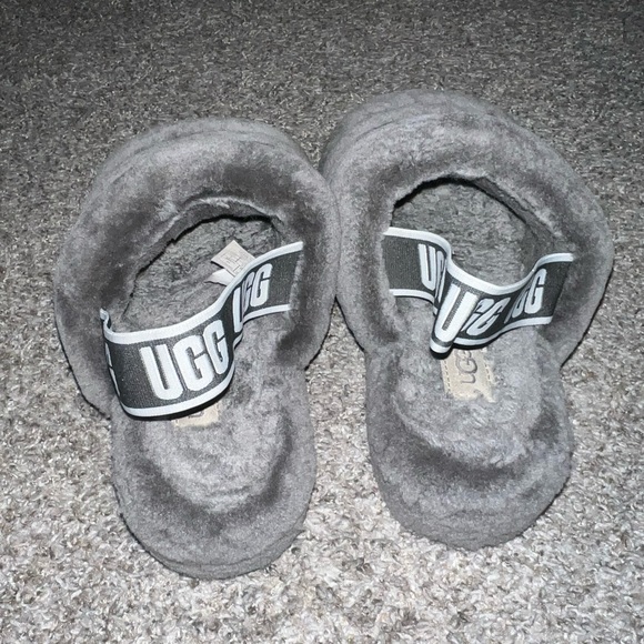 UGG women’s, Fluff yeah slides / Gray / size 7 - Picture 2 of 6